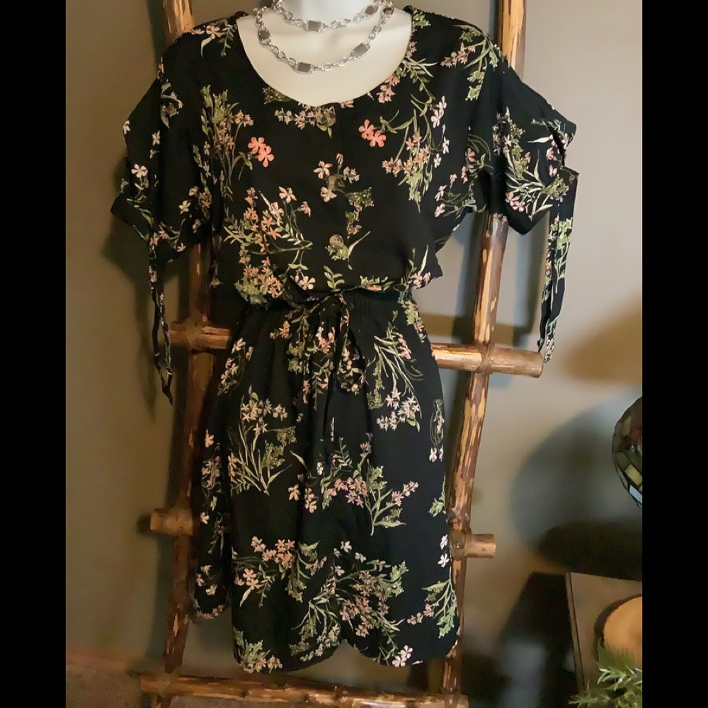 119 Button up flower print dress